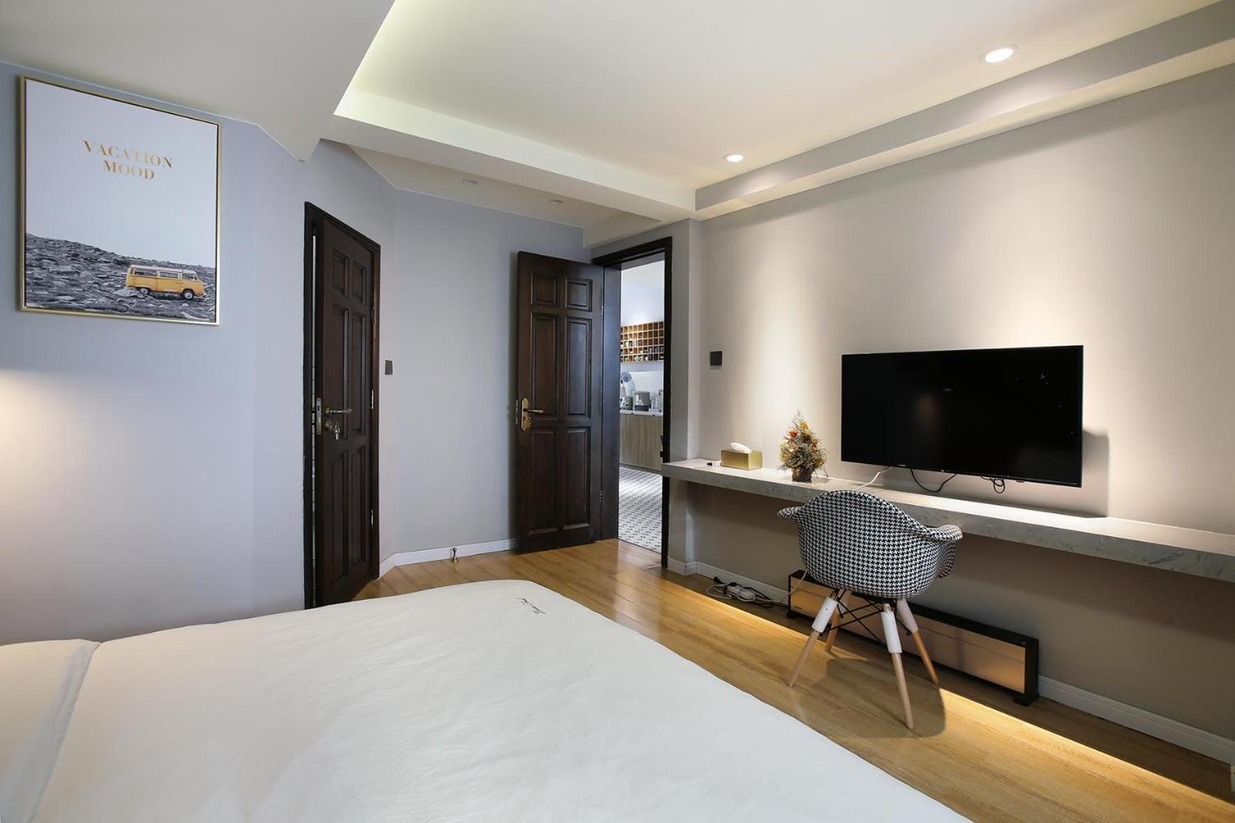 Shanghai Downtown Hills Boutique Guesthouse - Near Metro Line 7, Exit 3, Changping Road Номер фото