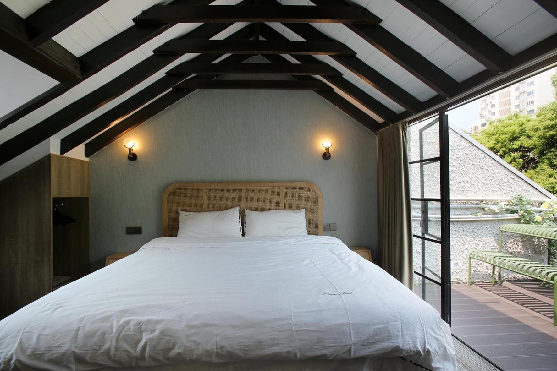 Shanghai Downtown Hills Boutique Guesthouse - Near Metro Line 7, Exit 3, Changping Road Номер фото