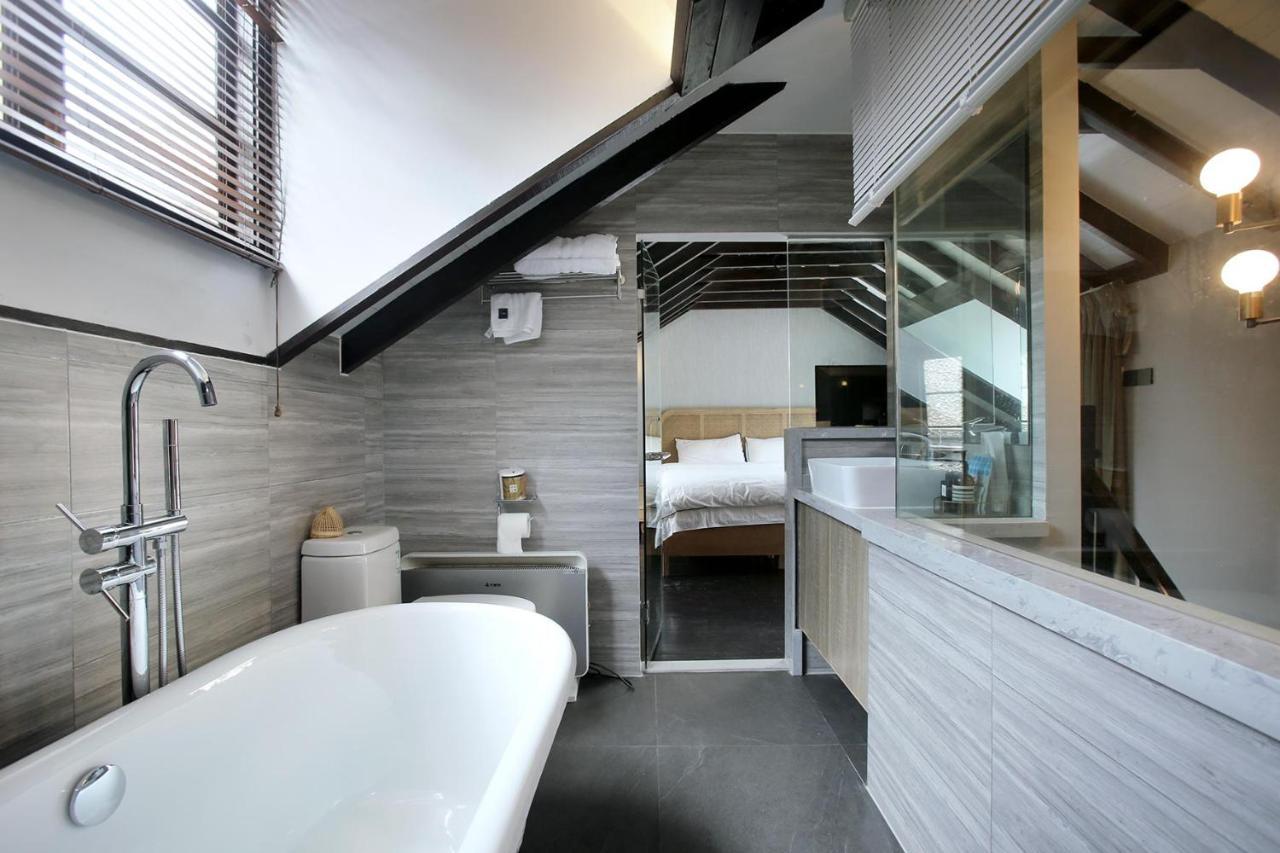 Shanghai Downtown Hills Boutique Guesthouse - Near Metro Line 7, Exit 3, Changping Road Екстер'єр фото